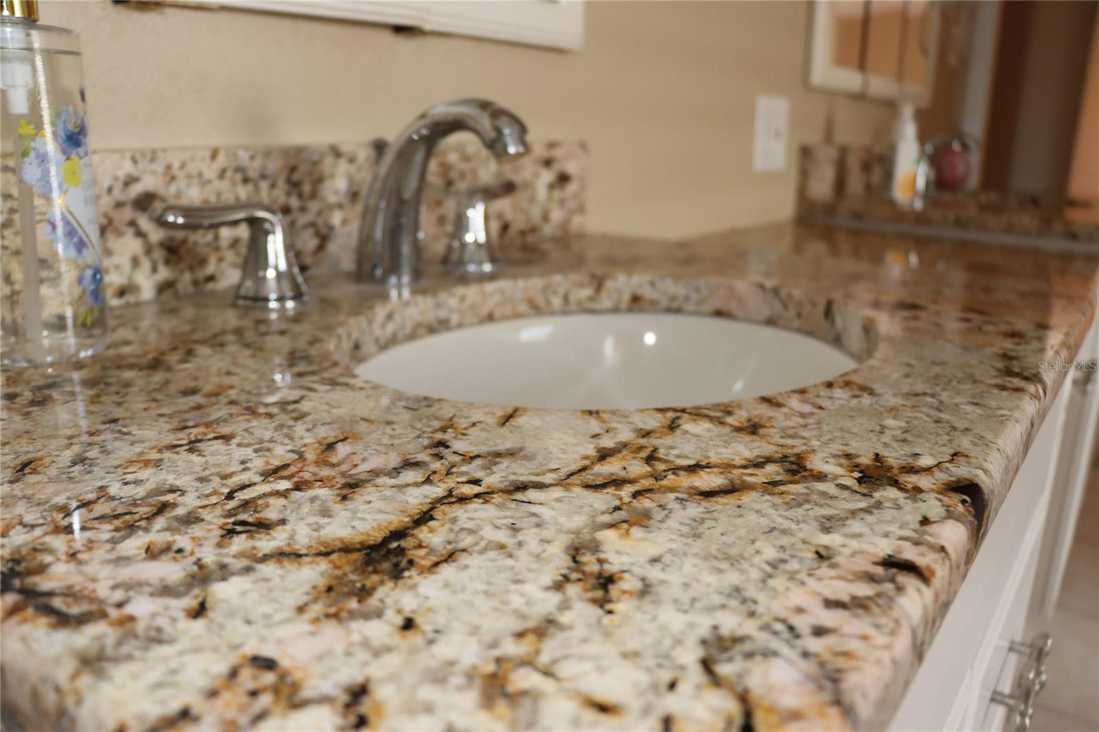 Primary bath granite