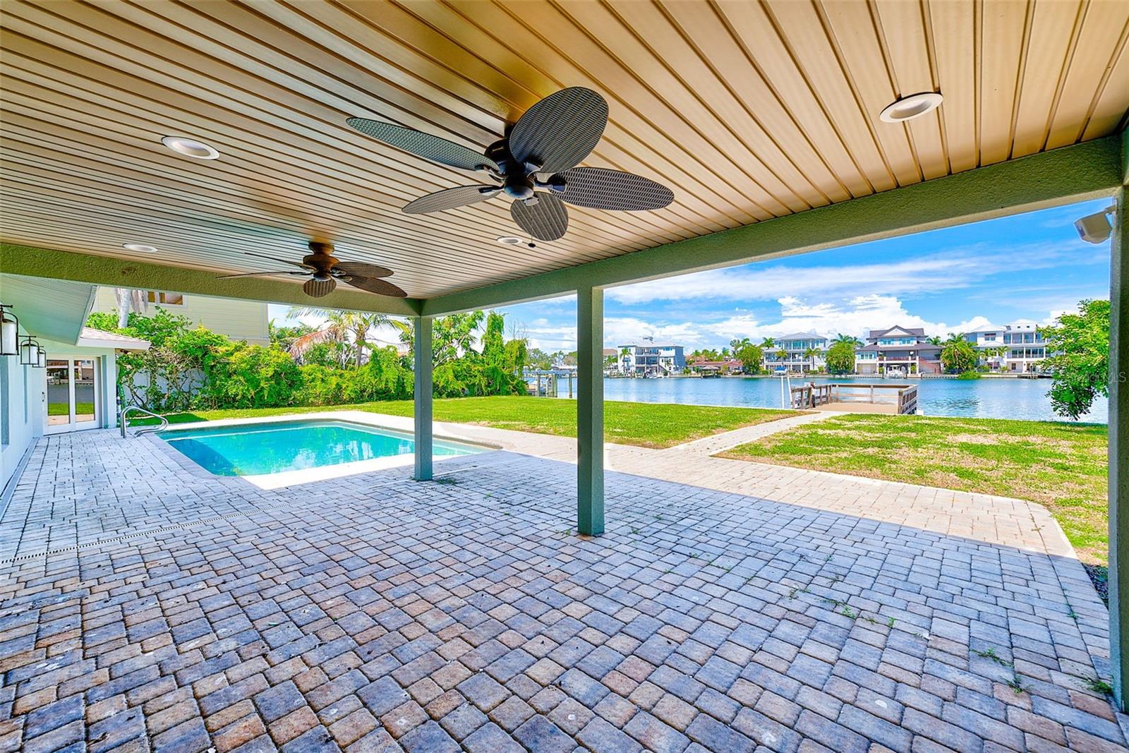 Covered patio to relax and enjoy our beautiful weather