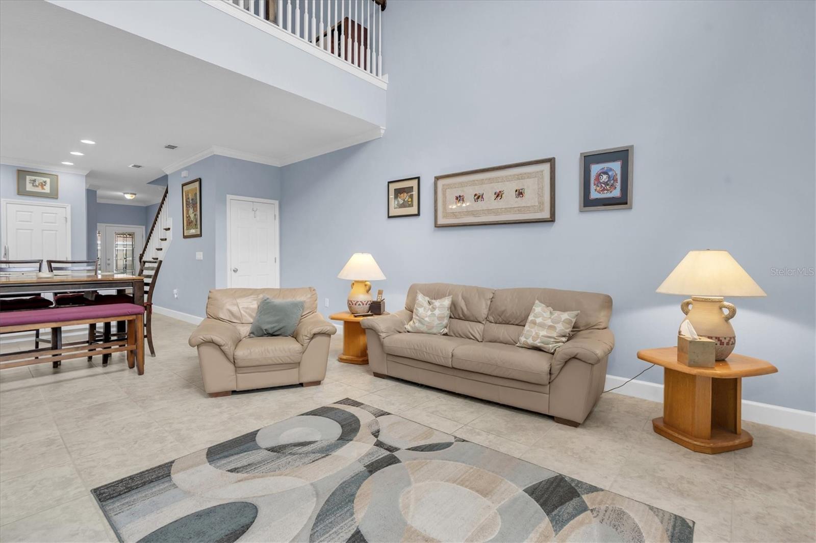 Spacious living room