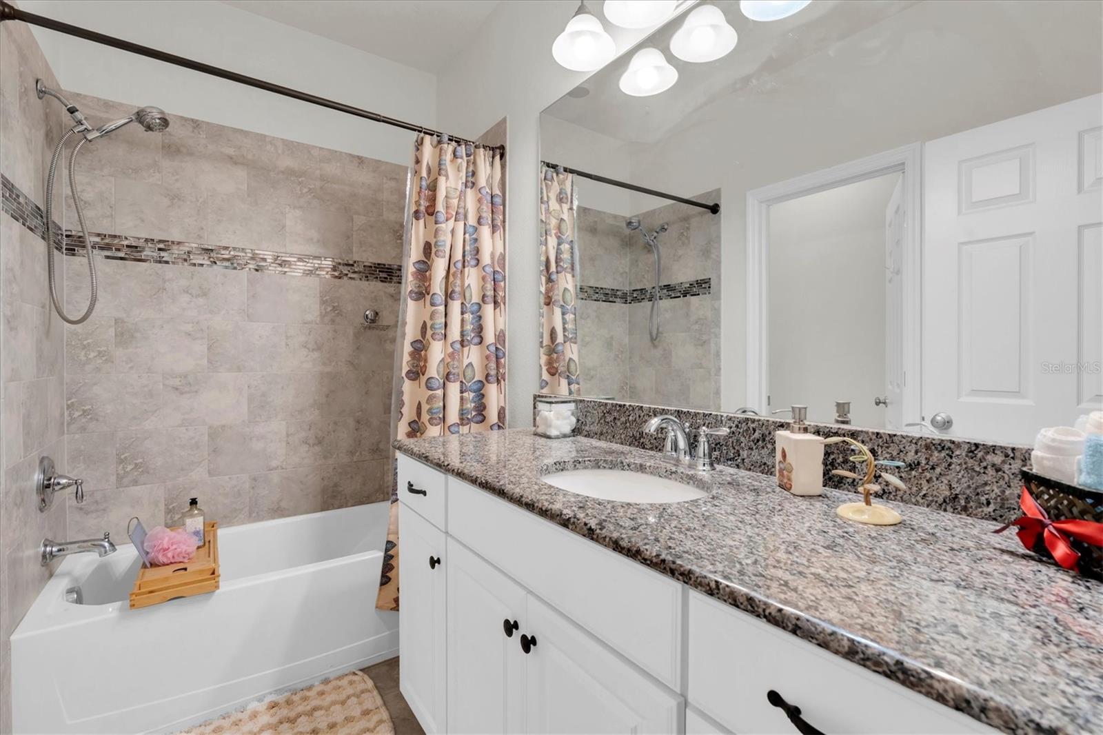 2nd full bathroom updtairs