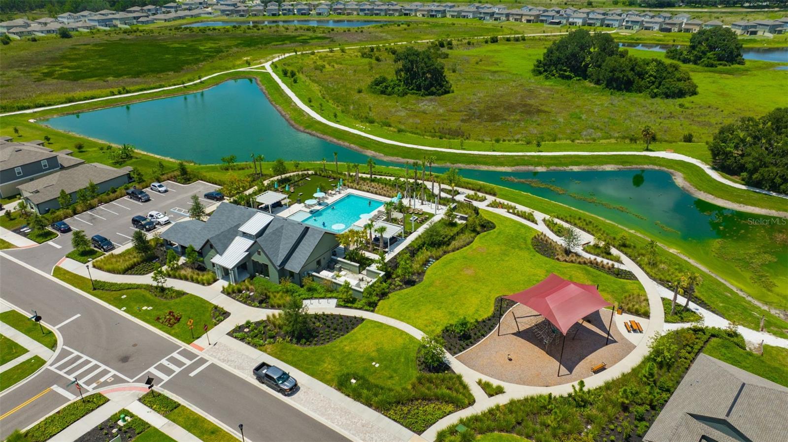 Community Pool & Clubhouse