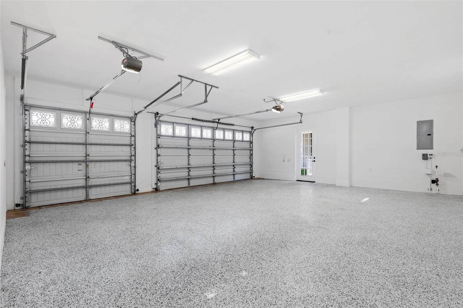 3 car Garage