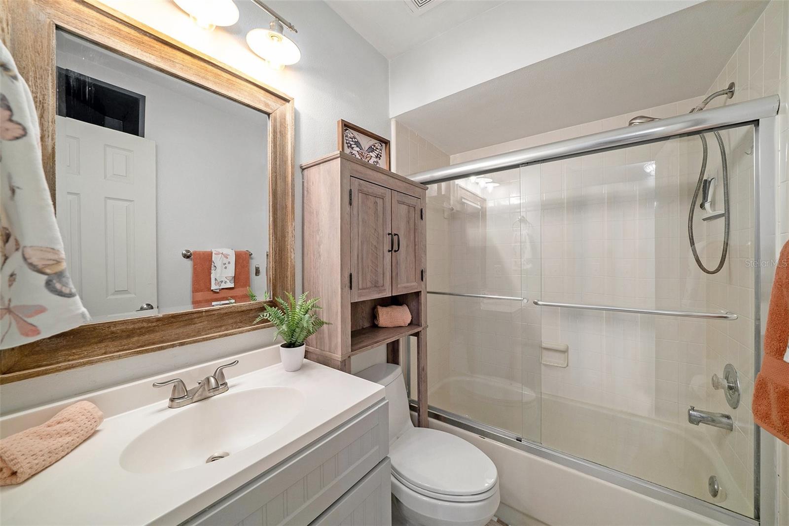 2nd Bathroom