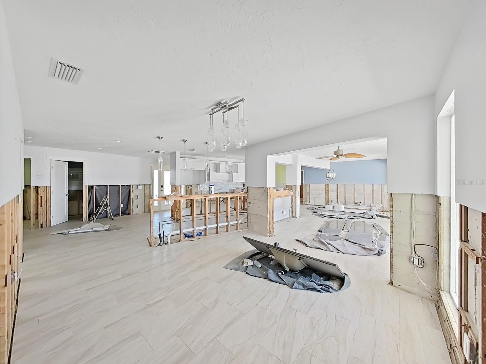 open concept living , kitchen and dinning