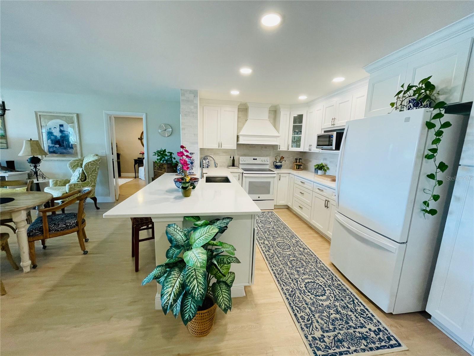 Quartz countertops and lots of storage