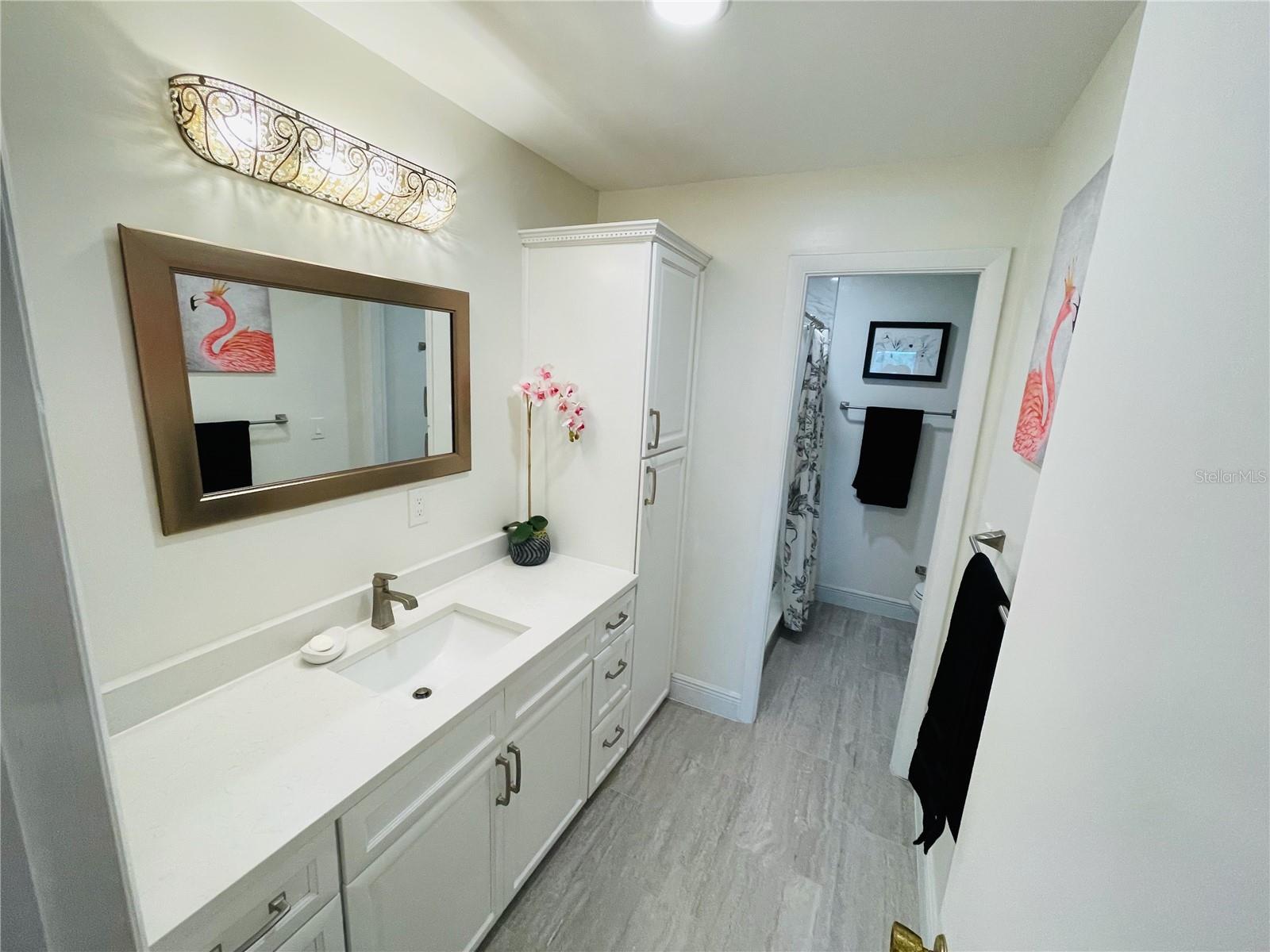 Primary En-Suite Bathroom