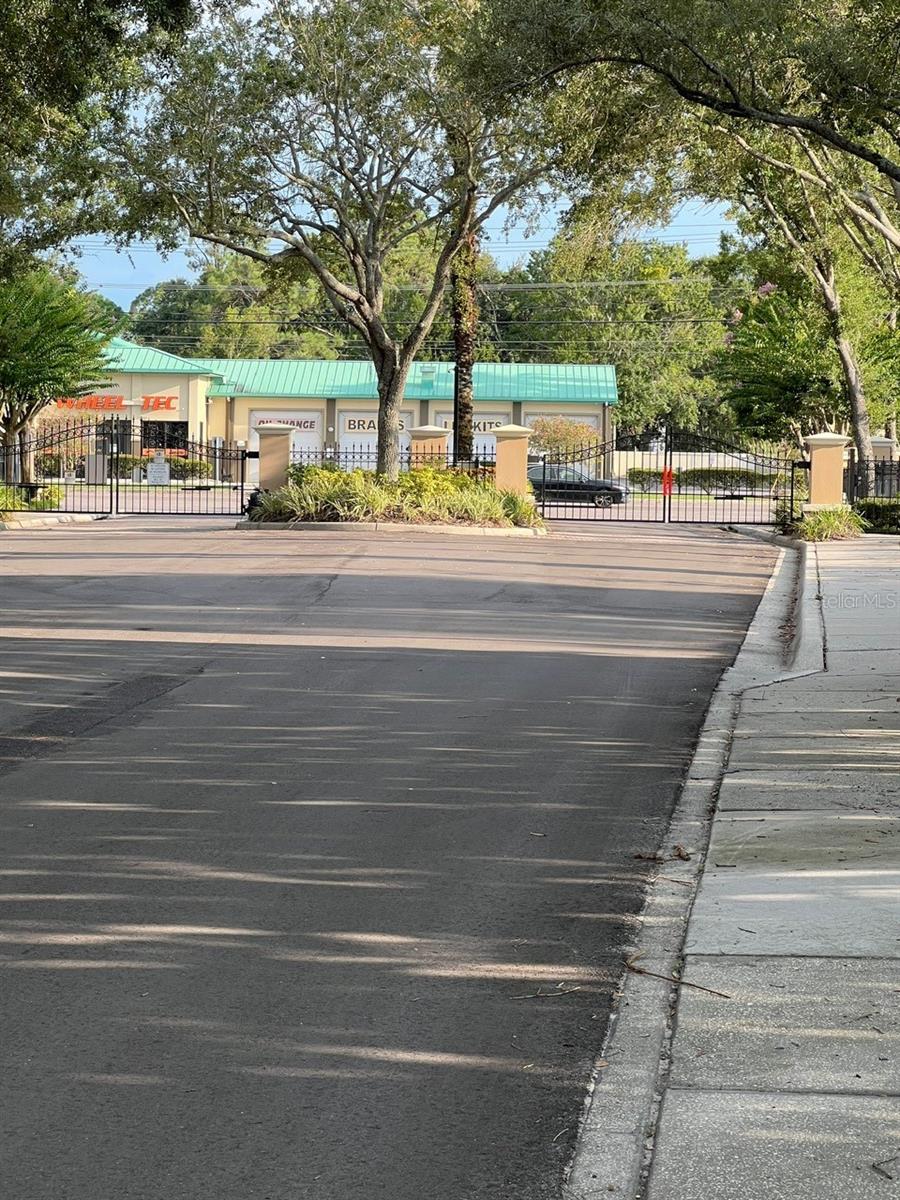 MAIN ENTRANCE COMMUNITY
