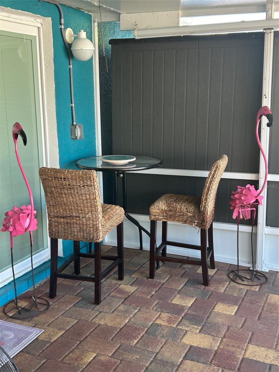 eating table in the lanai