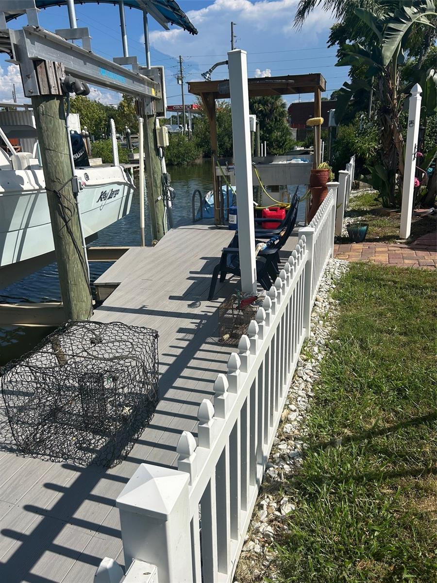 boat composite dock and boat lift