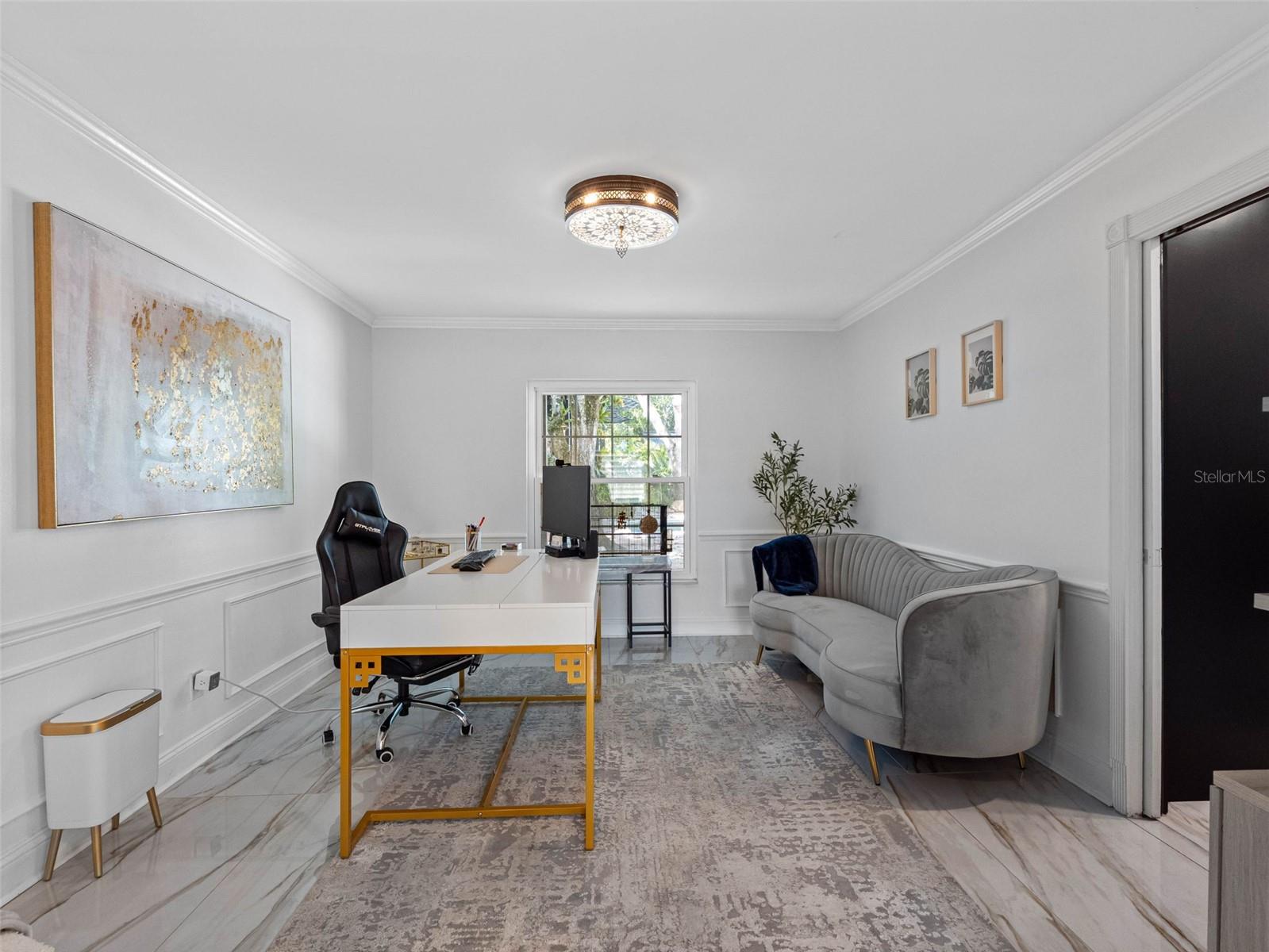 Office/ Dinning Room