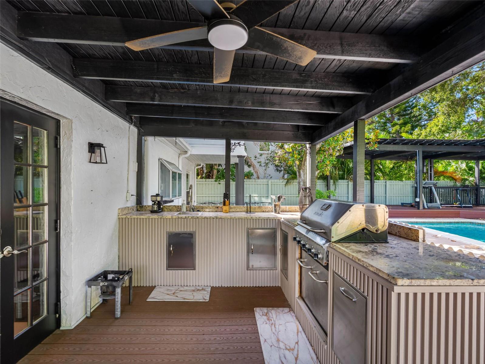 Outdoor Kitchen