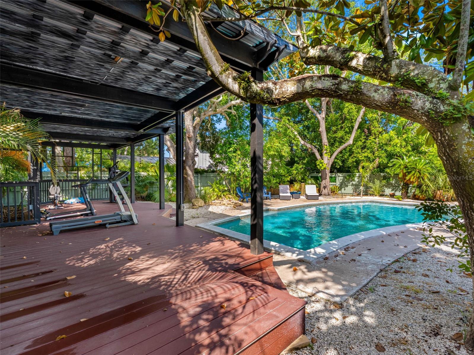 Gazebo/ Outdoor Gym