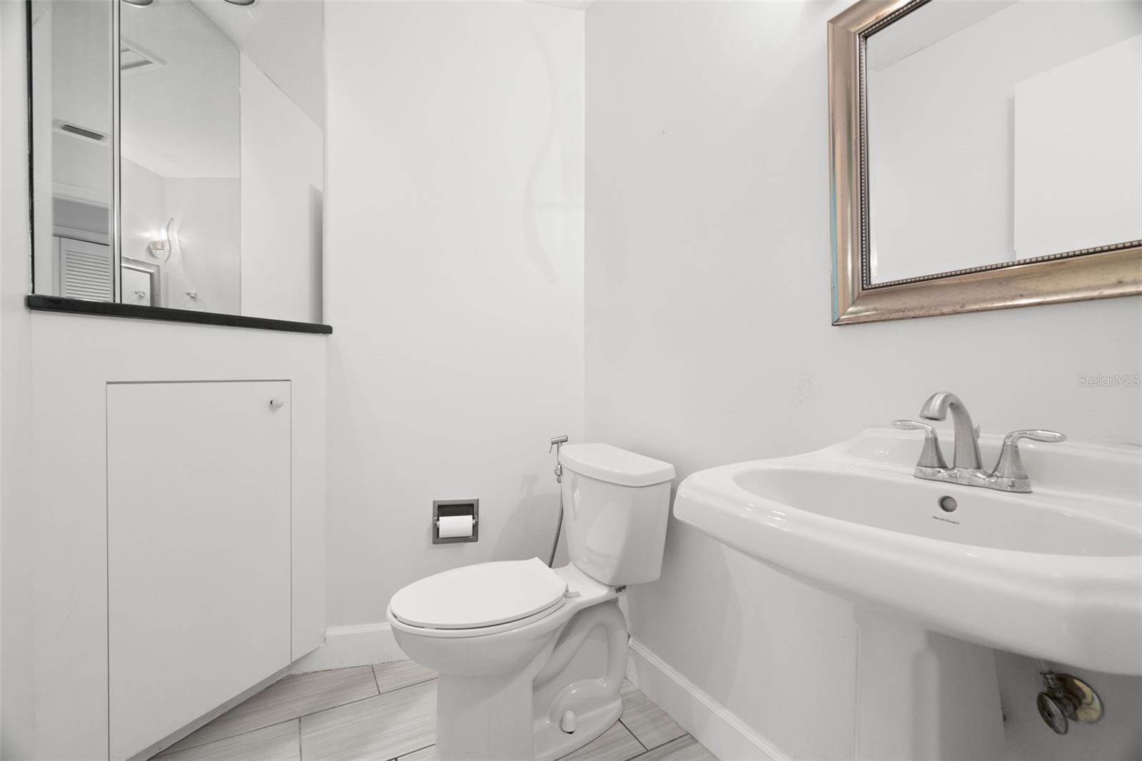 1/2 Bath