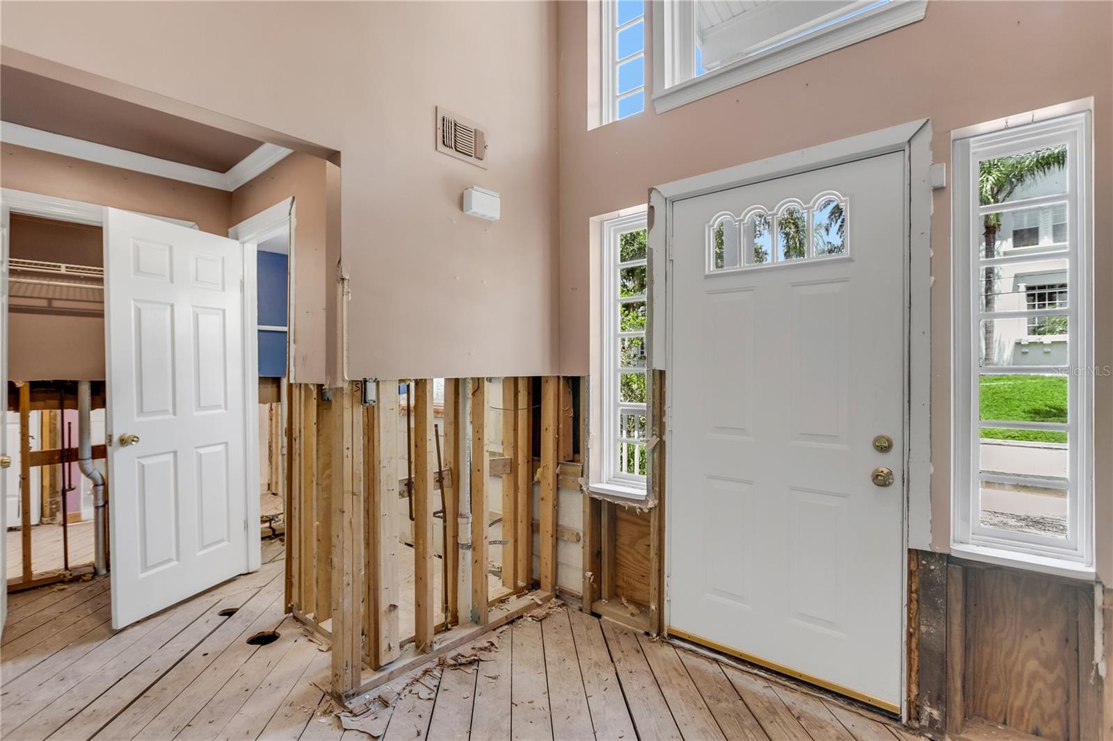 Front entryway