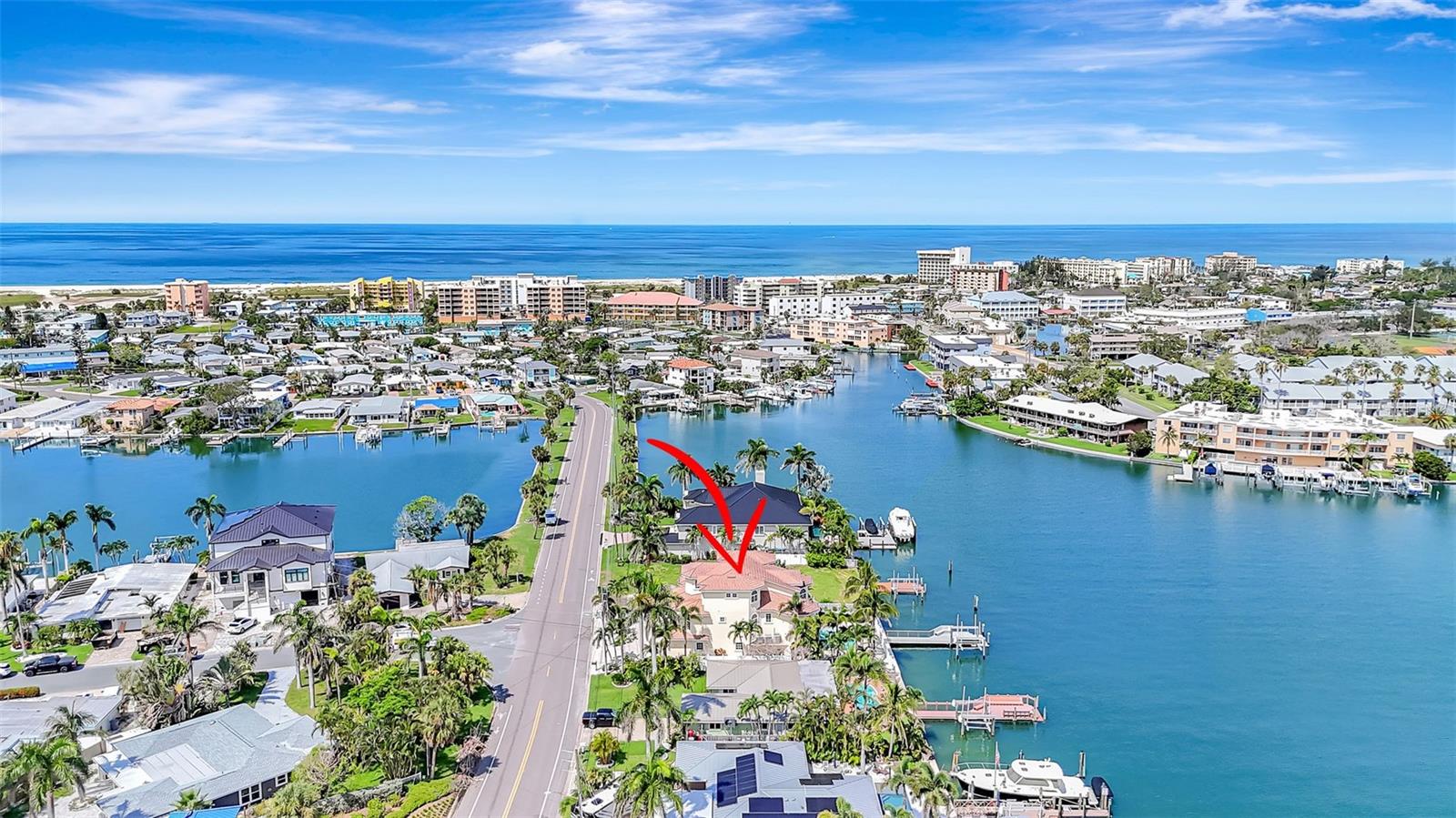 The home’s prime location provides easy access to both the Intracoastal Waterway and the Gulf waterways!