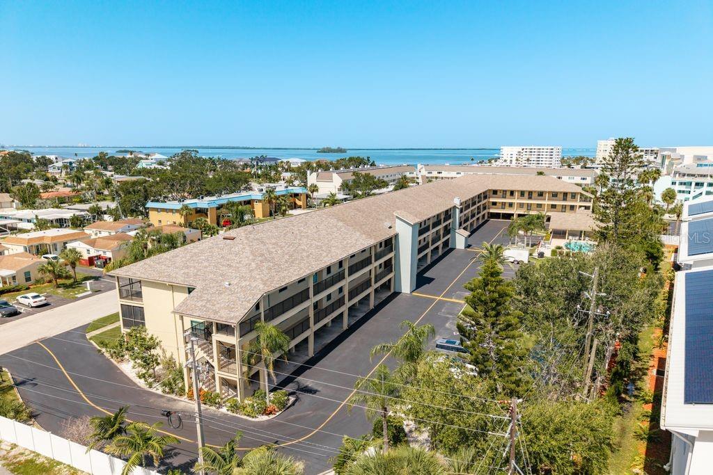 Harbor Pointe building
