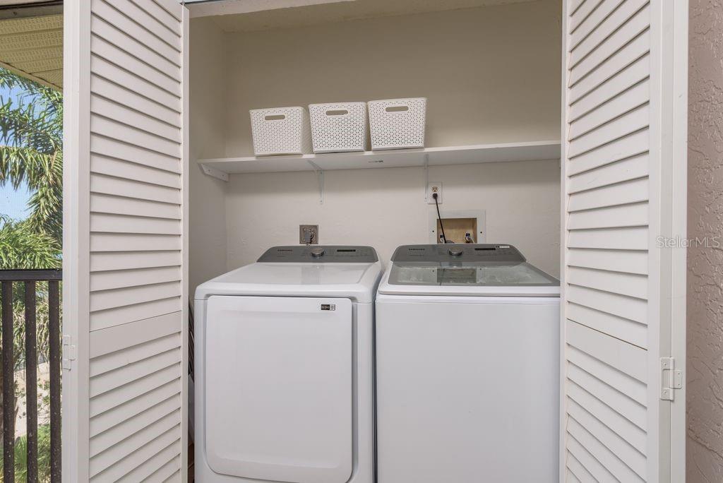 laundry in unit