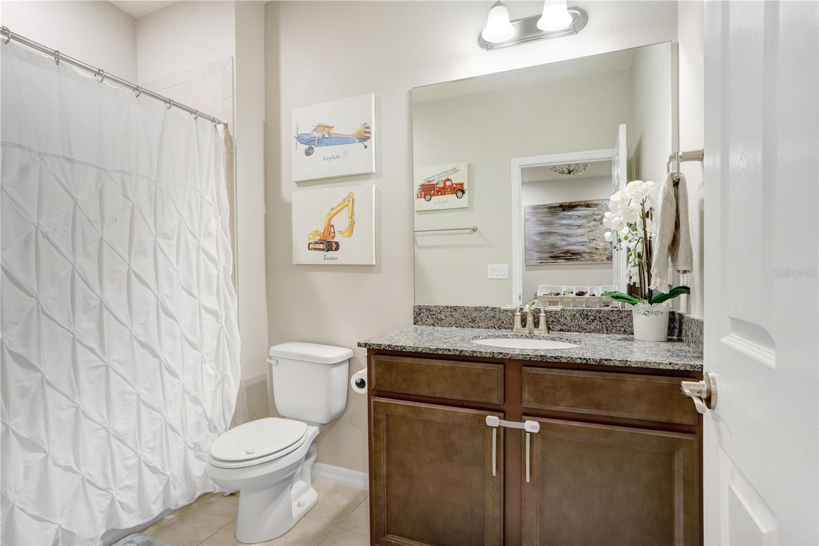 Upstairs Secondary Full Bath