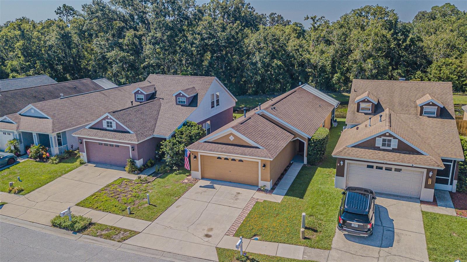 3 bedroom on conservation and pond!