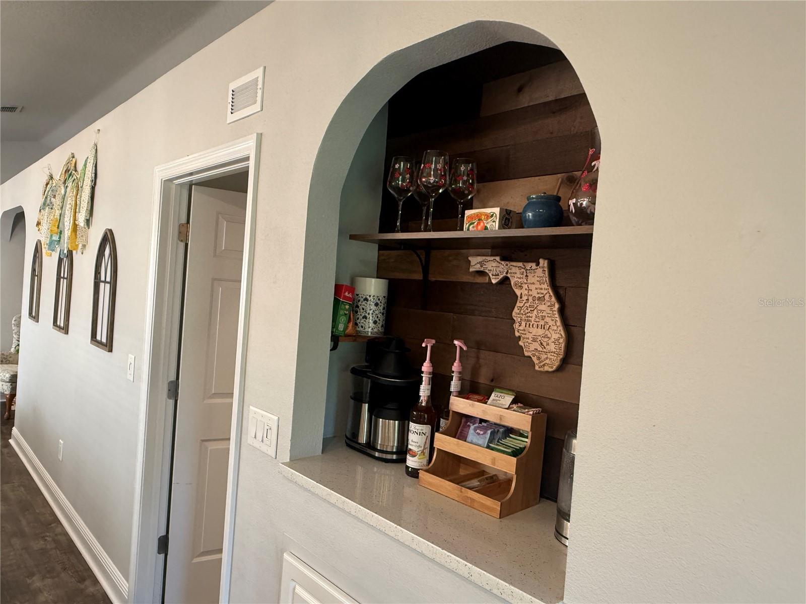 Coffee bar niche!