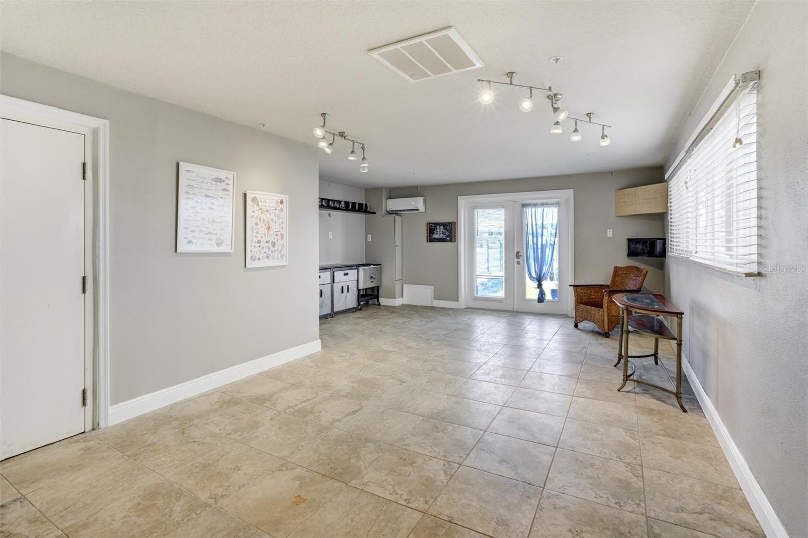 Ground floor bonus room