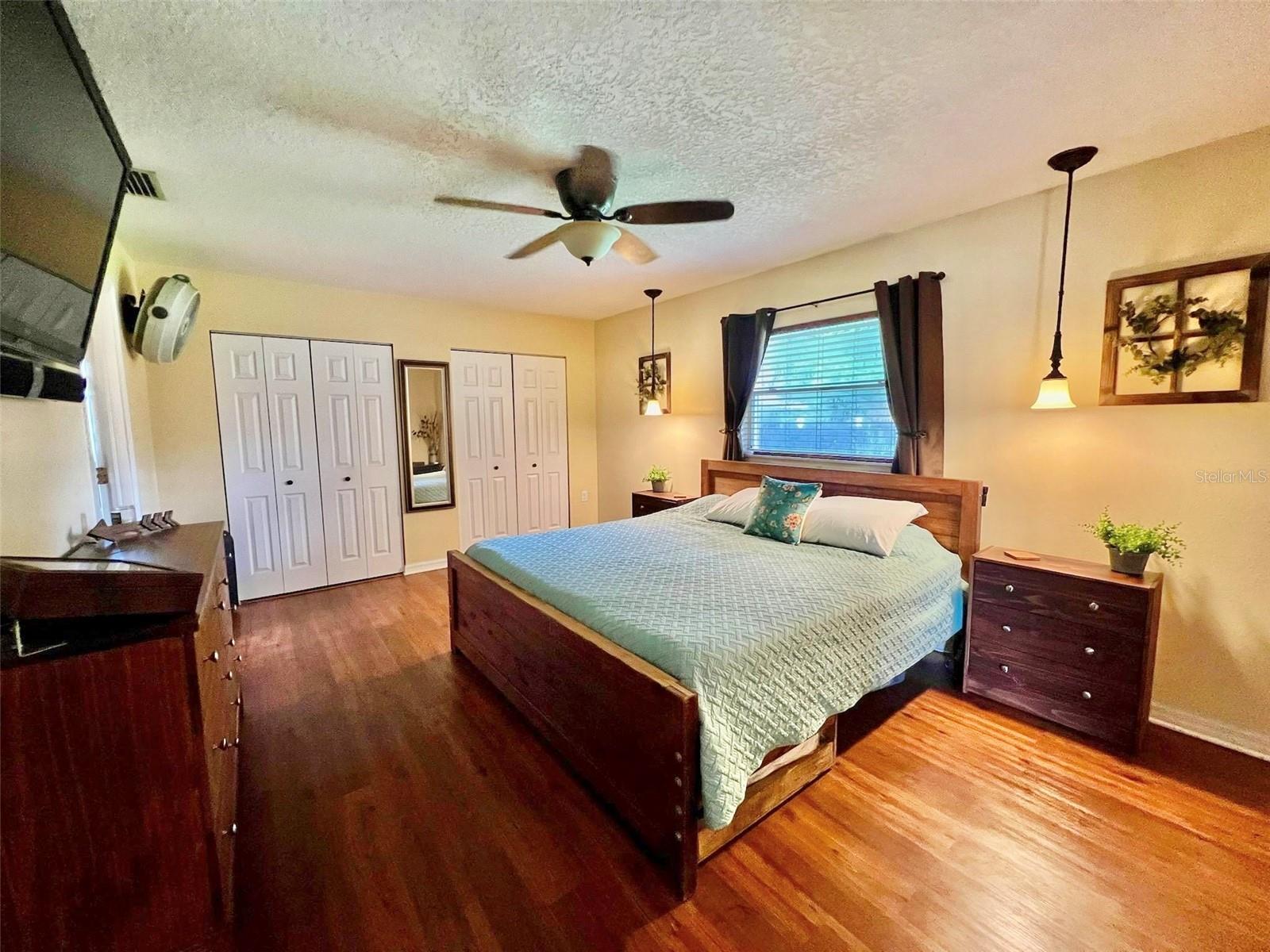 FURNISHED PRIMARY BEDROOM
