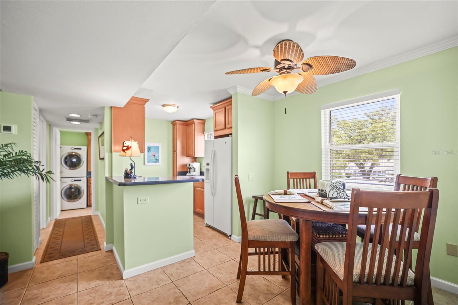 Dining/Kitchen