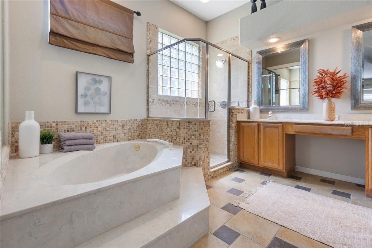 Master Bath with Soaking Tub and Seperate shower