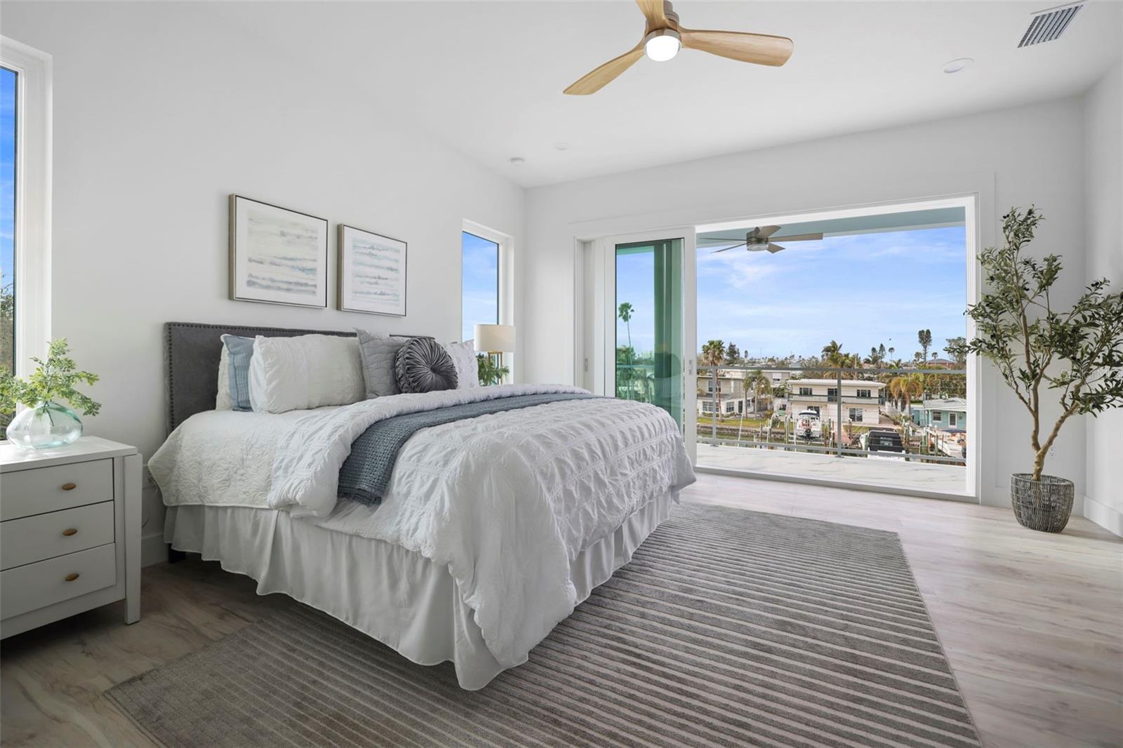 Primary En-Suite on 3rd Floor with privet balcony