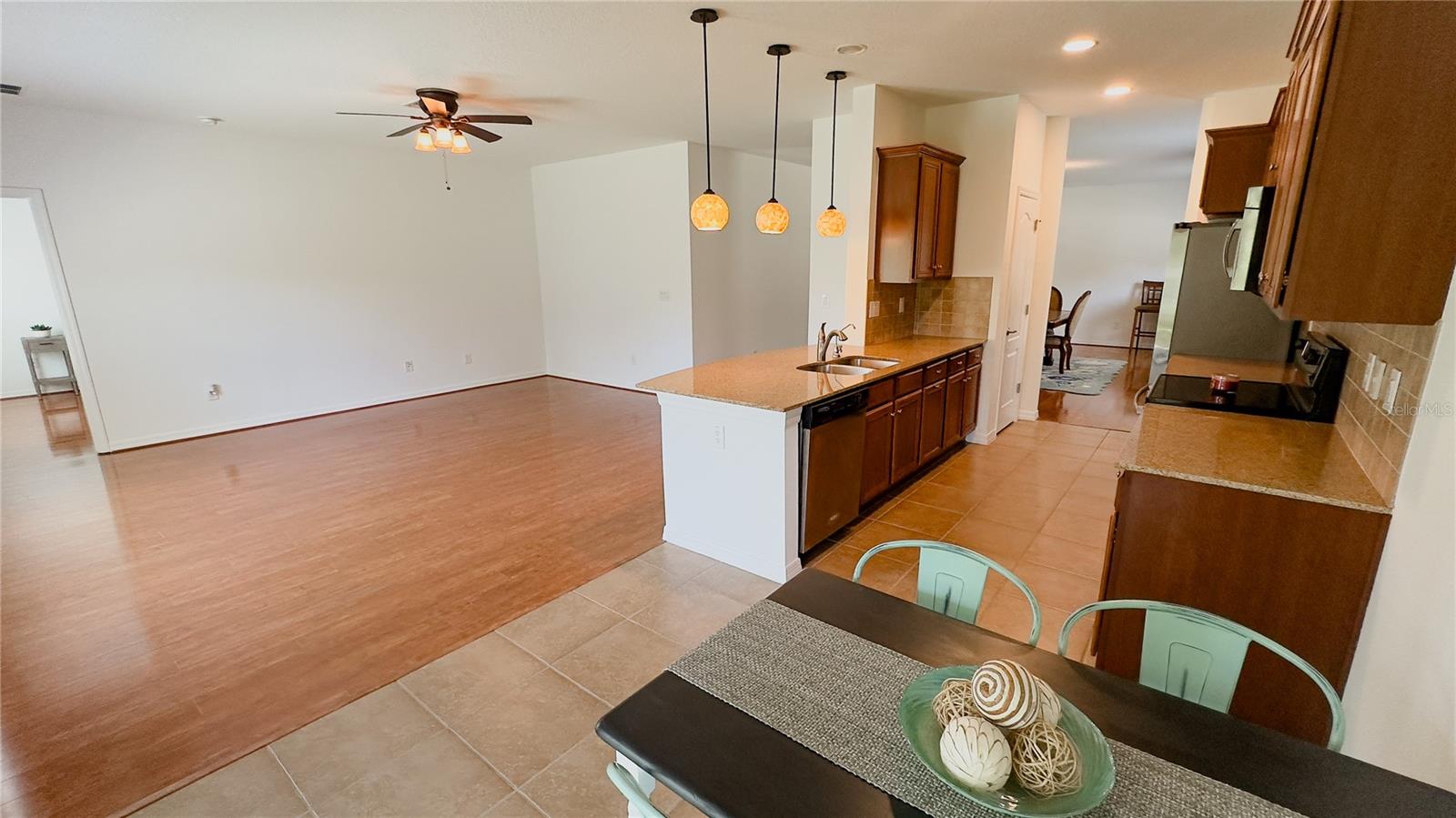 Kitchen Breakfast Bar with new Pendant Lights