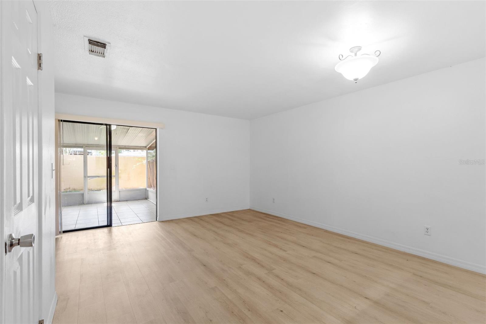 Living Room - 1