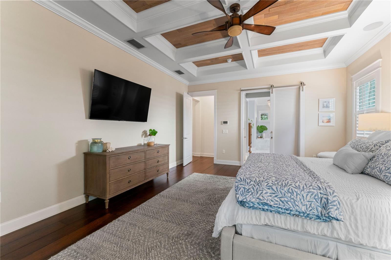 1st Floor master bedroom