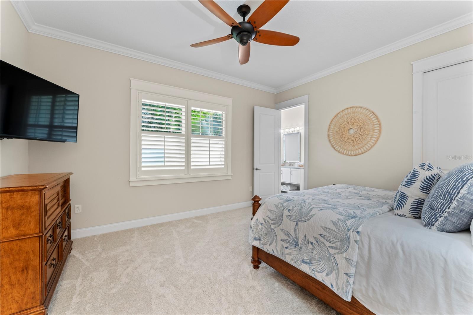 1st floor guest bedroom