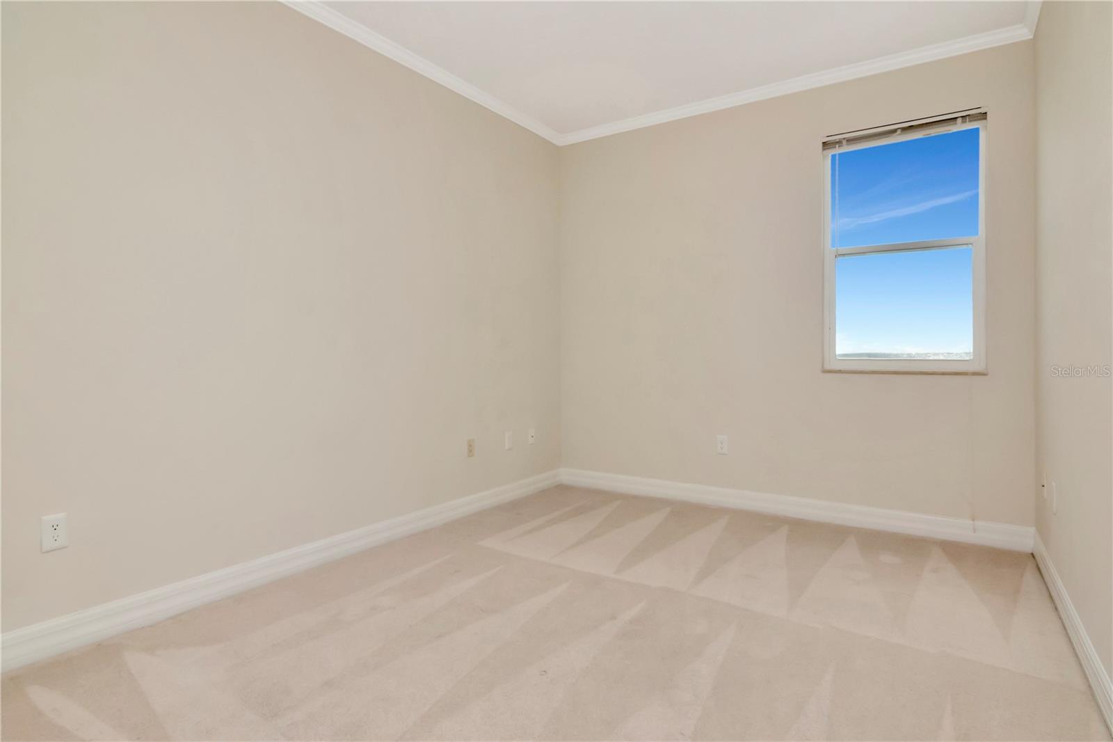 3rd Bedroom w/ Walk-In Closet