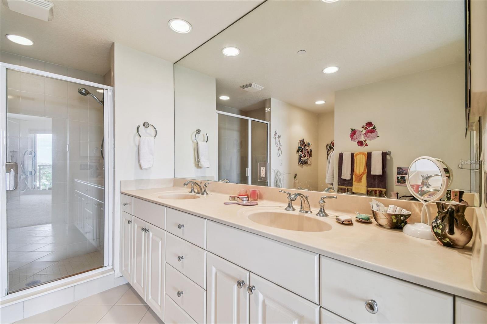 Large vanity with dual sinks