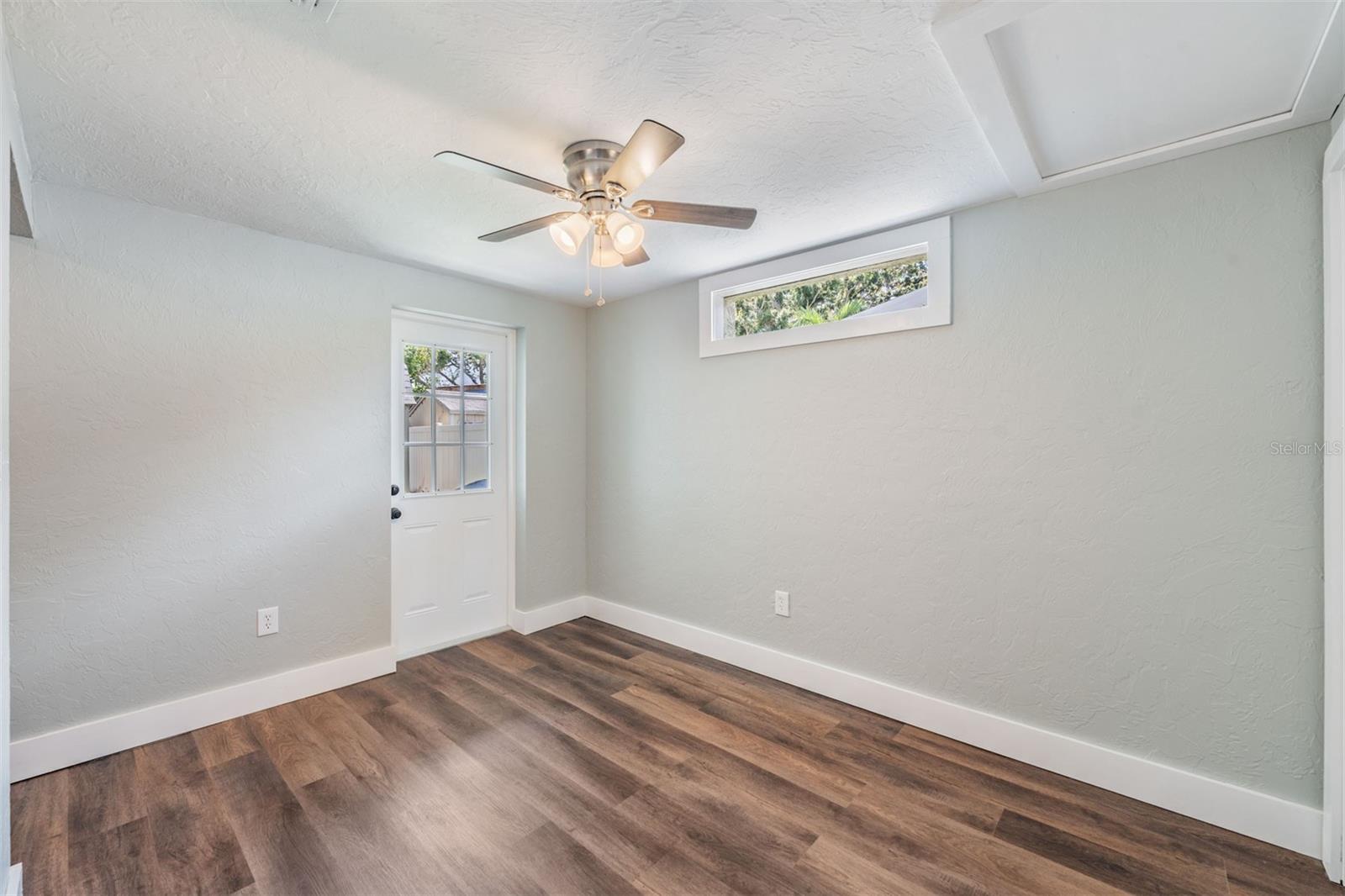 Mudroom/Laundry