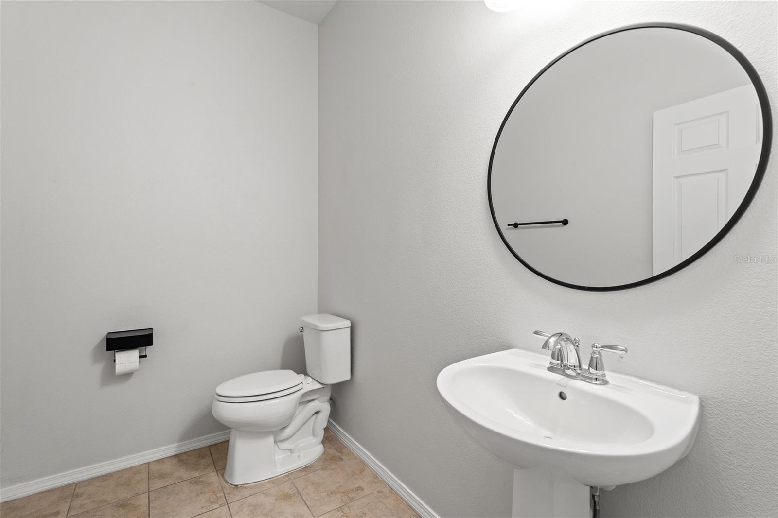 1/2 Bathroom (Downstairs)