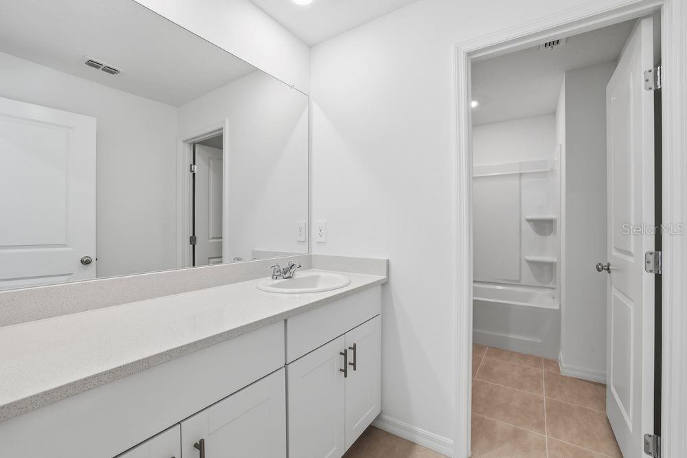 13601 Tropical Breeze ~ Ready Now