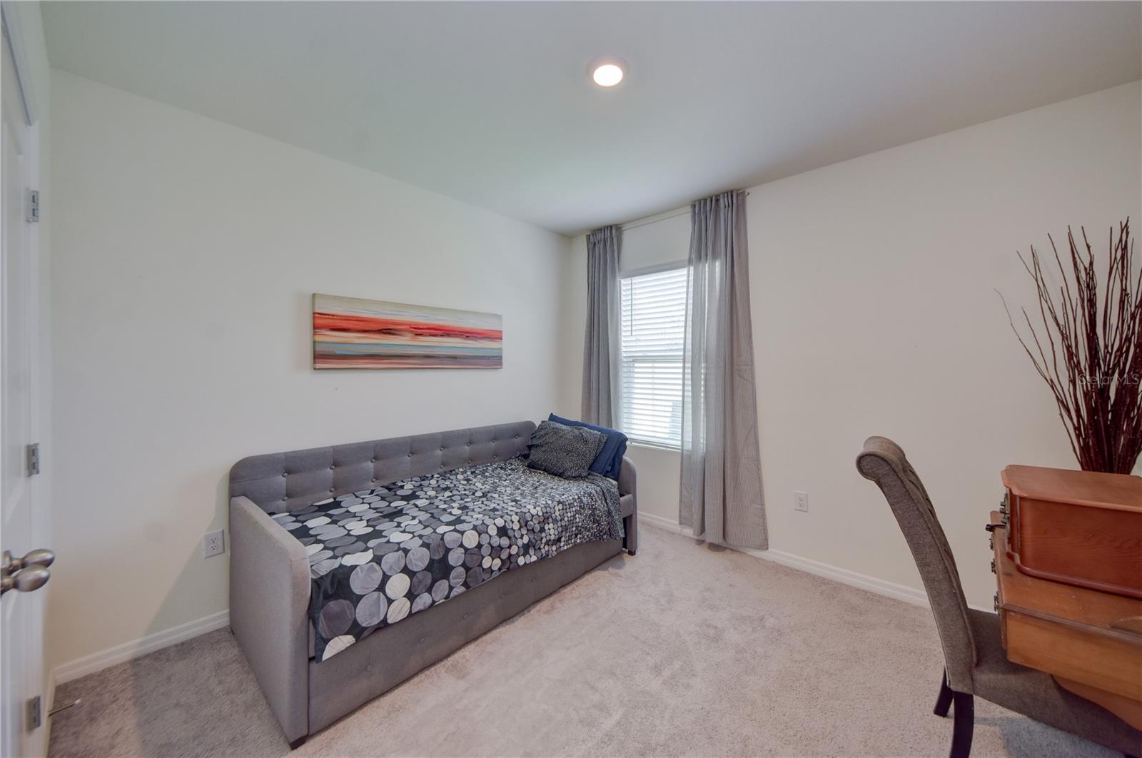 Bedroom 5 (First Level)