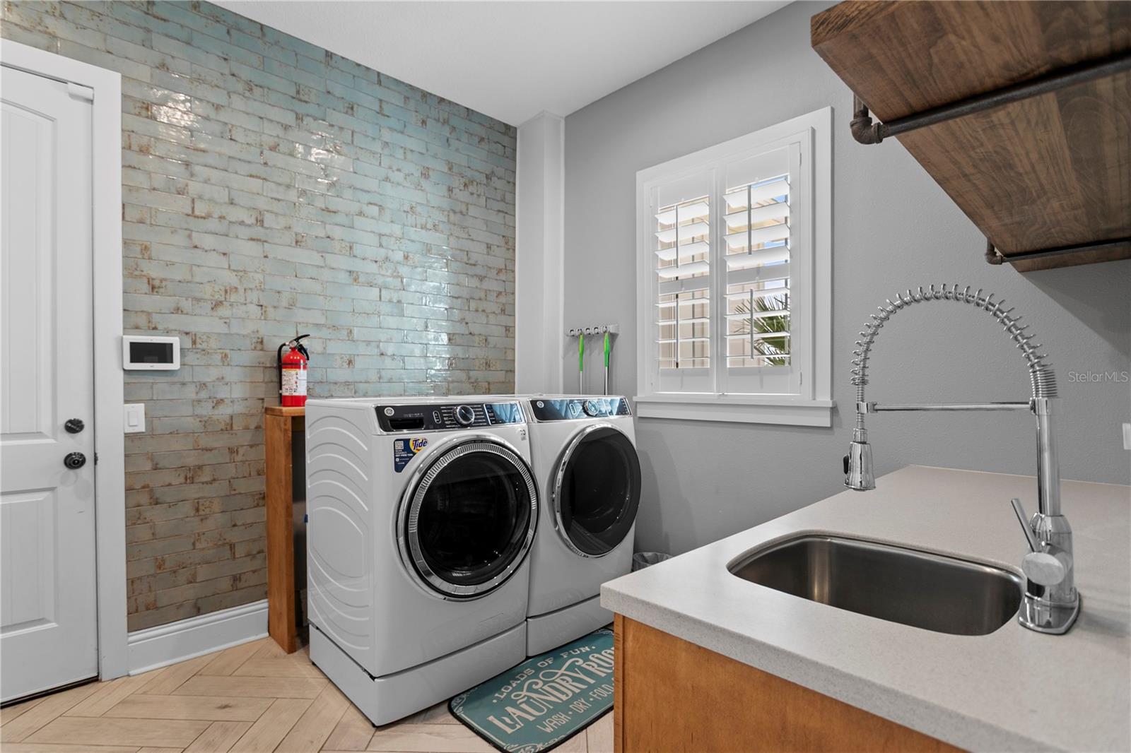 Large laundry room!