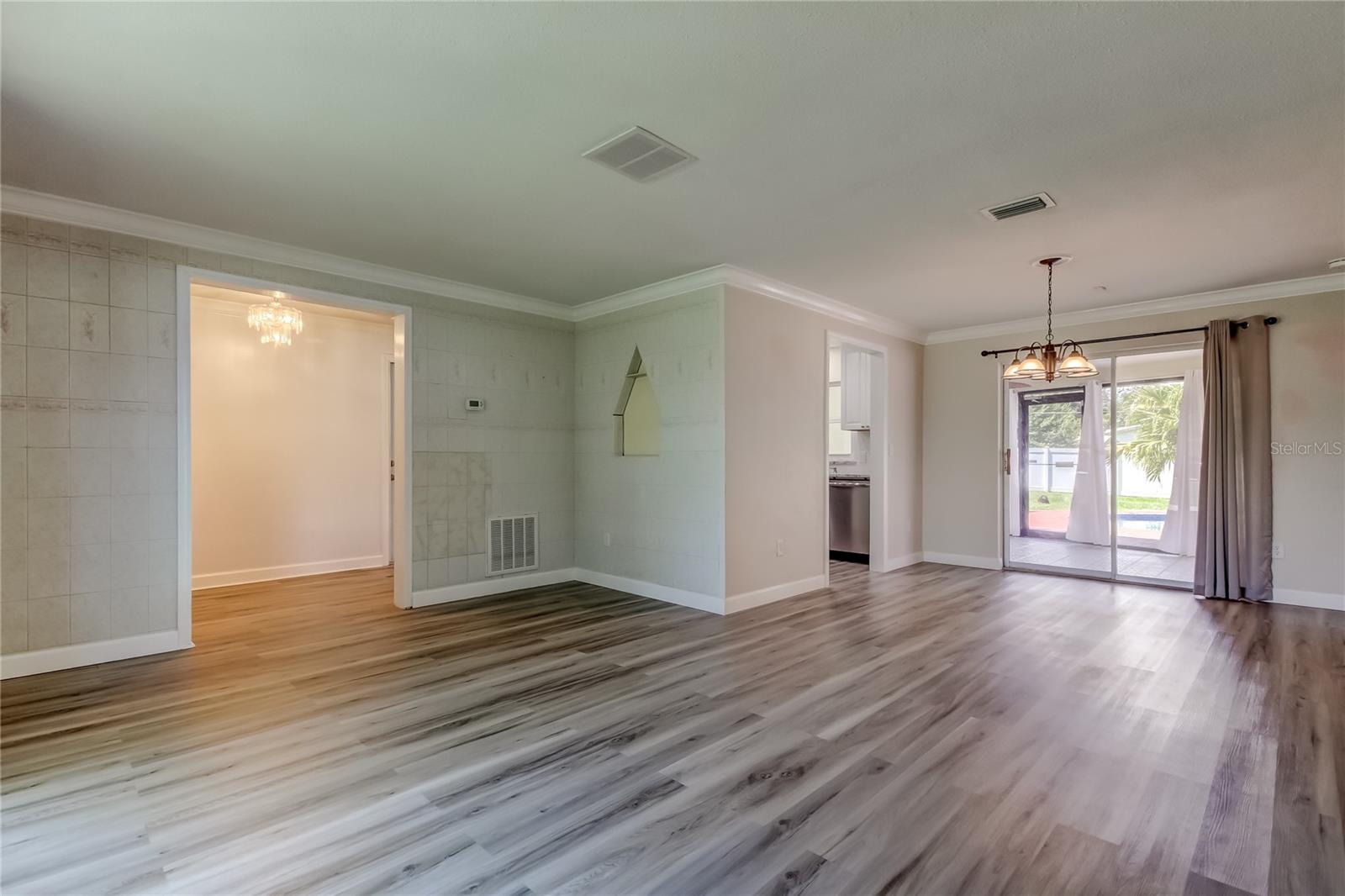 Living/Dining Room
