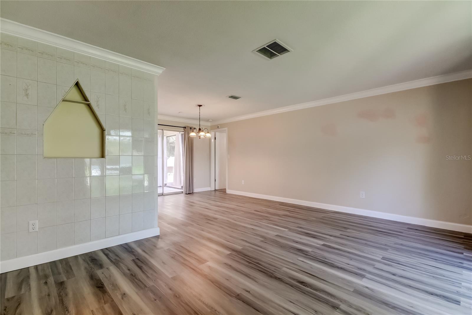 Living/Dining Room