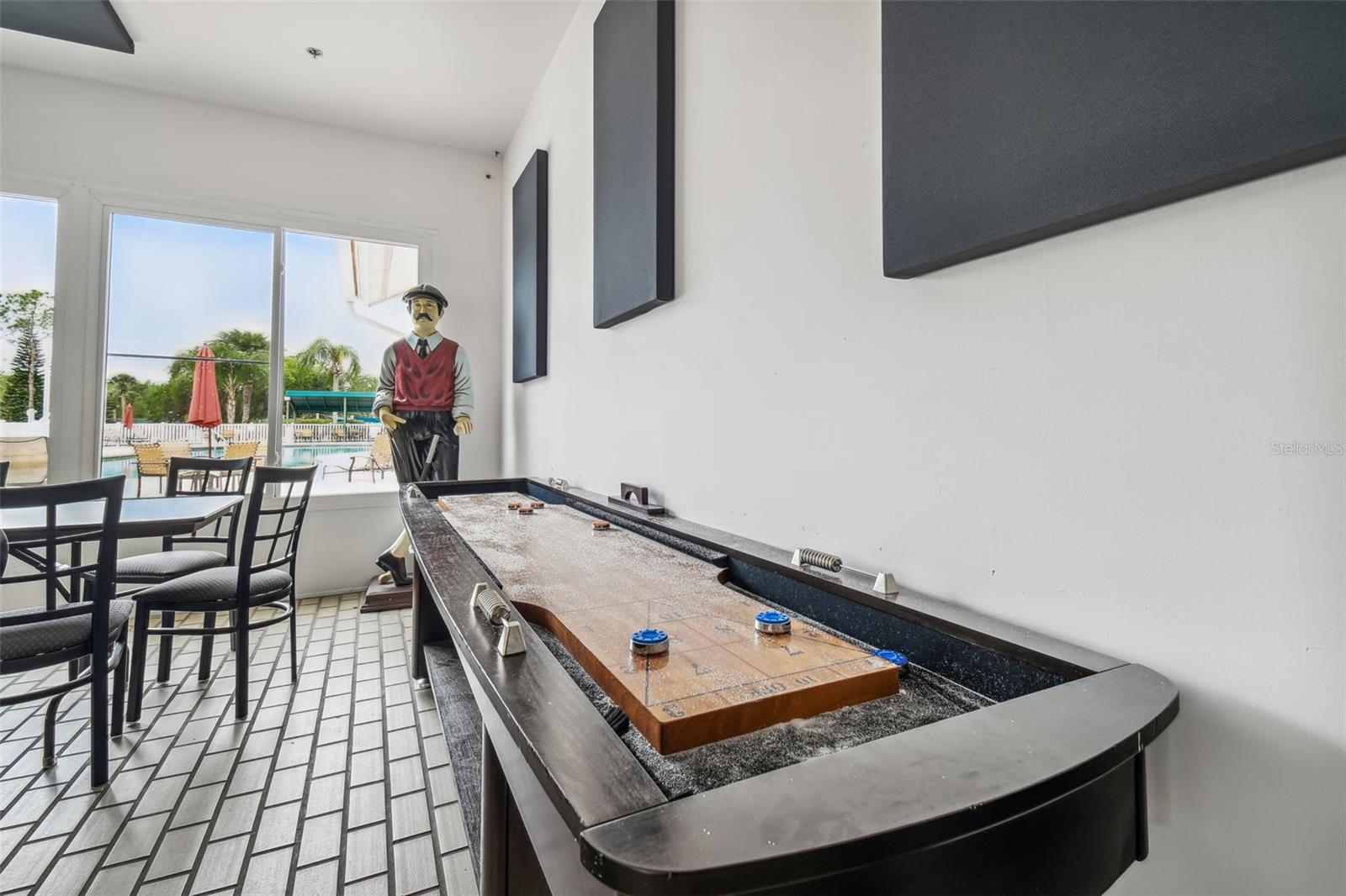 CLUBHOUSE BACK BAR AREA