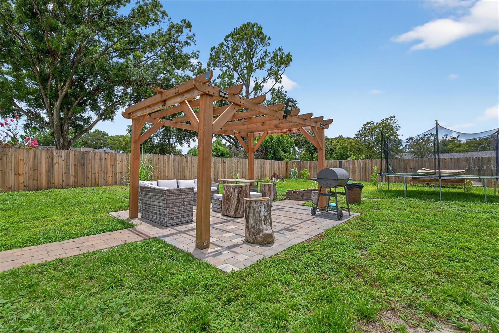 Pergola paver area