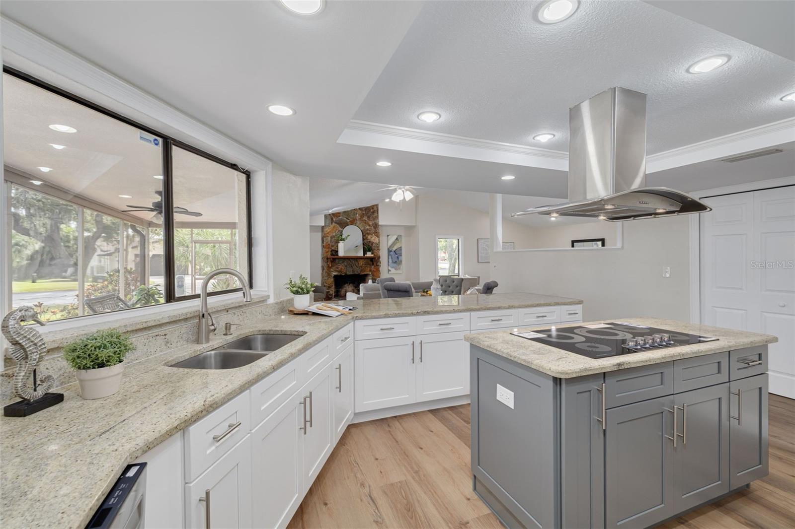 Natural light flows through the windows from the screened lanai!
