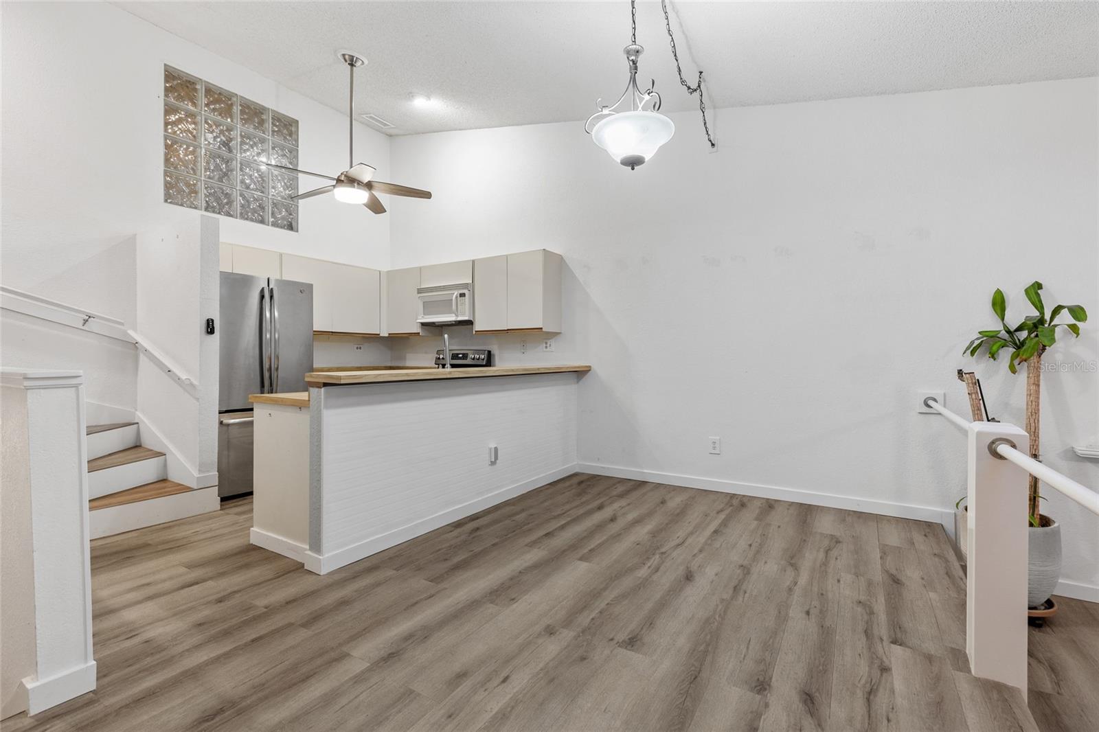 Dining Area by the Kitchen.