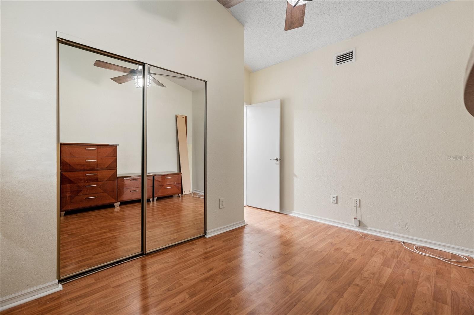 Second bedroom.