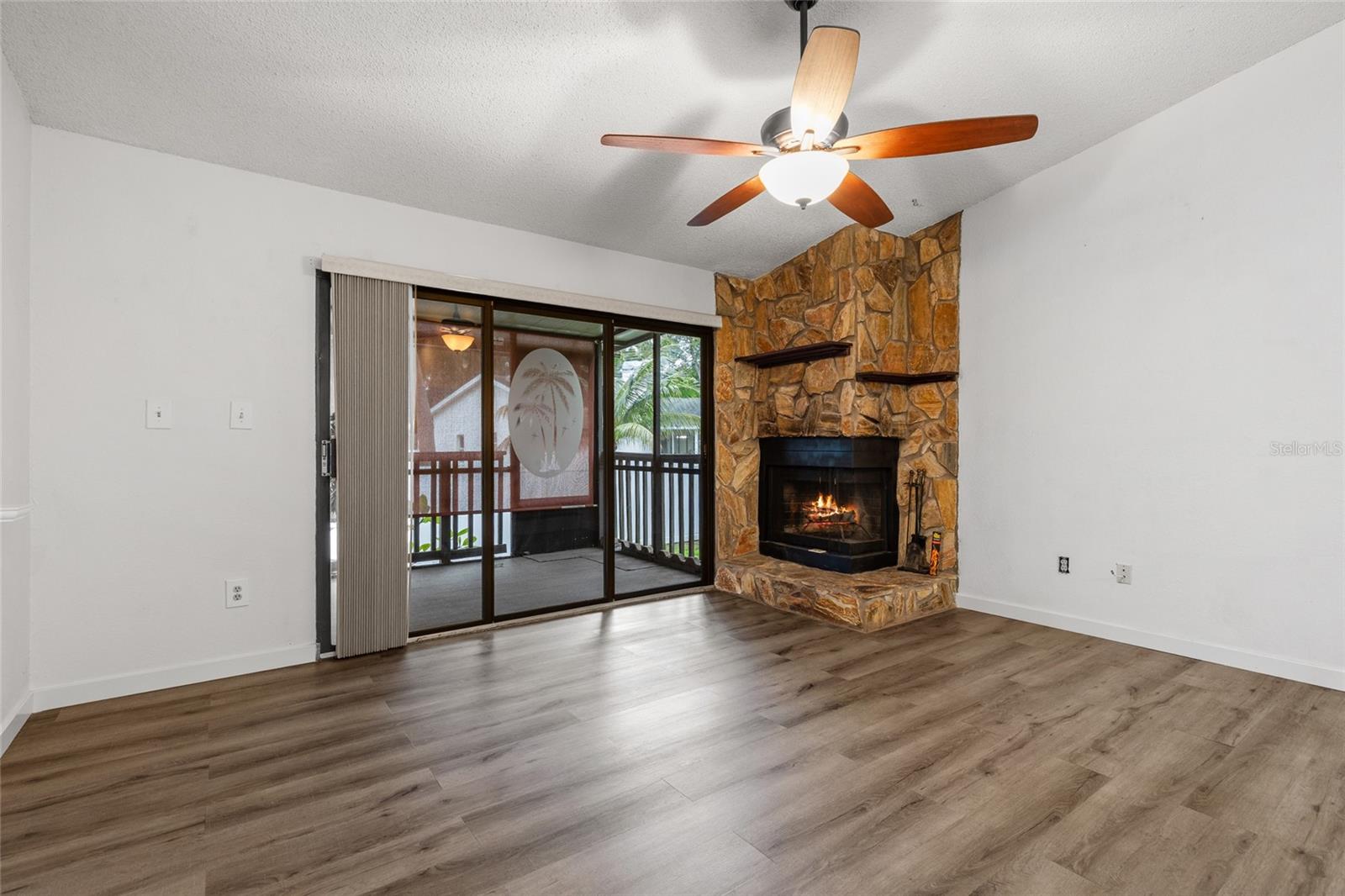 Living room with a fireplace.