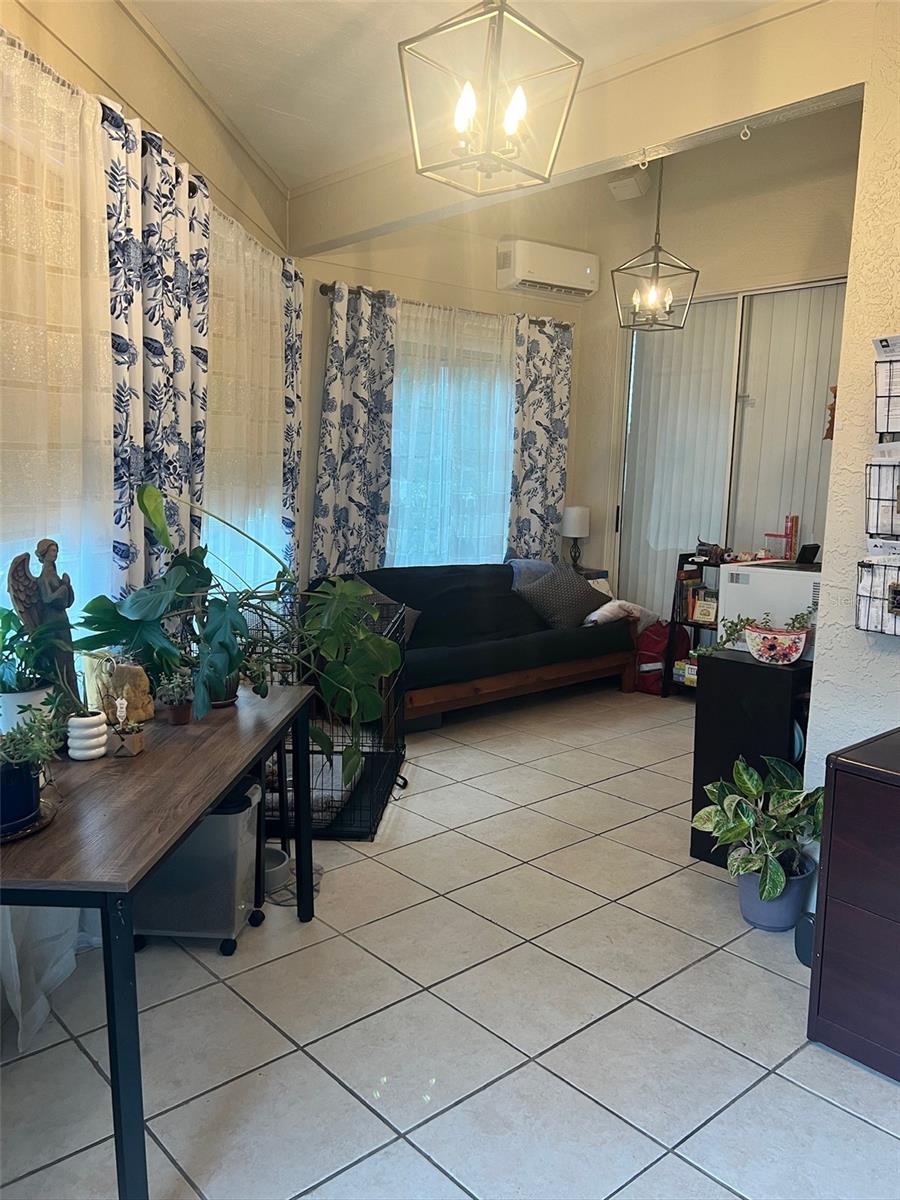 228 sq ft Florida room