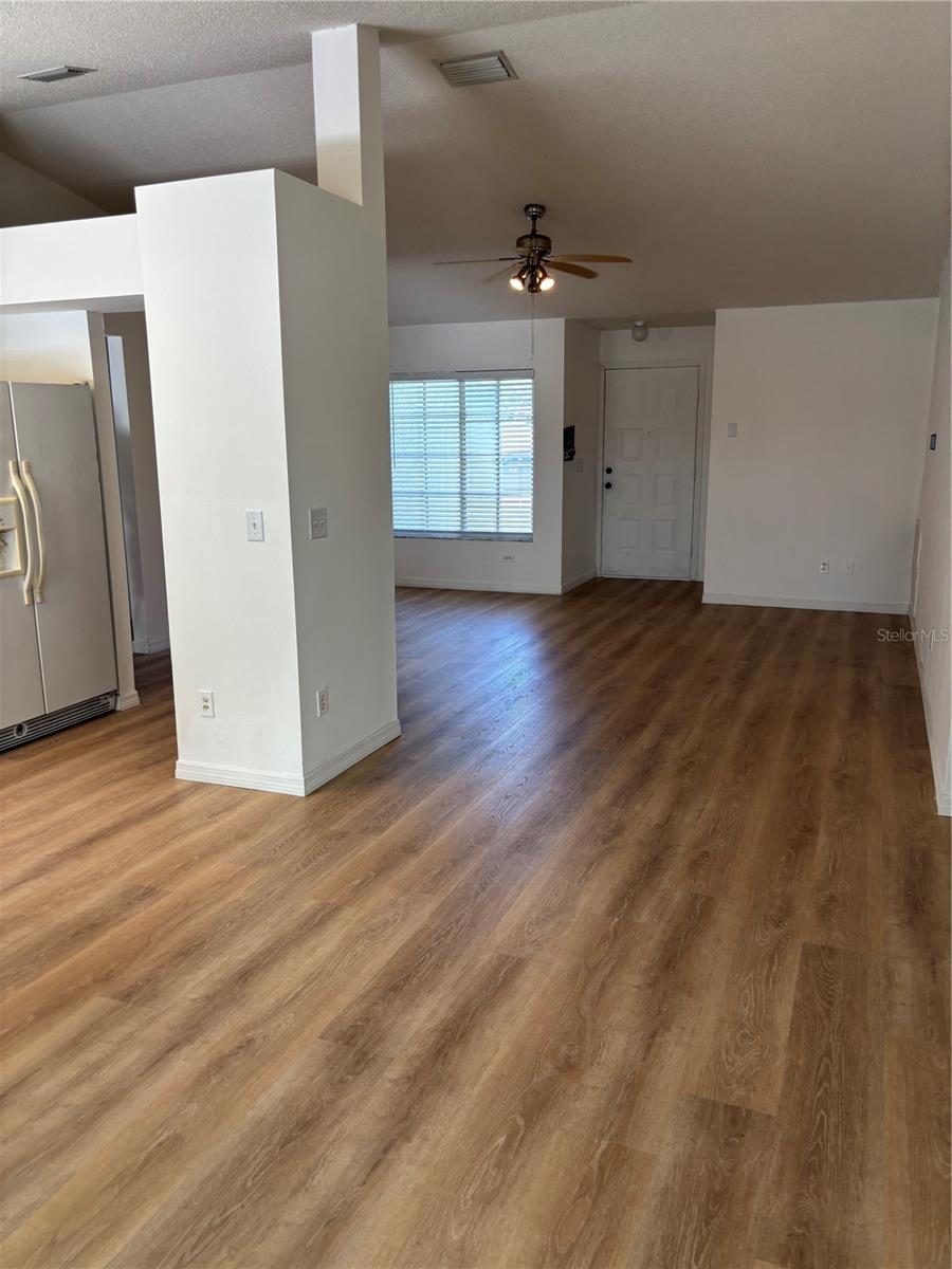 Living room / Dining Room 2